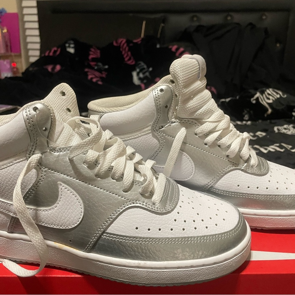New high top Nikes